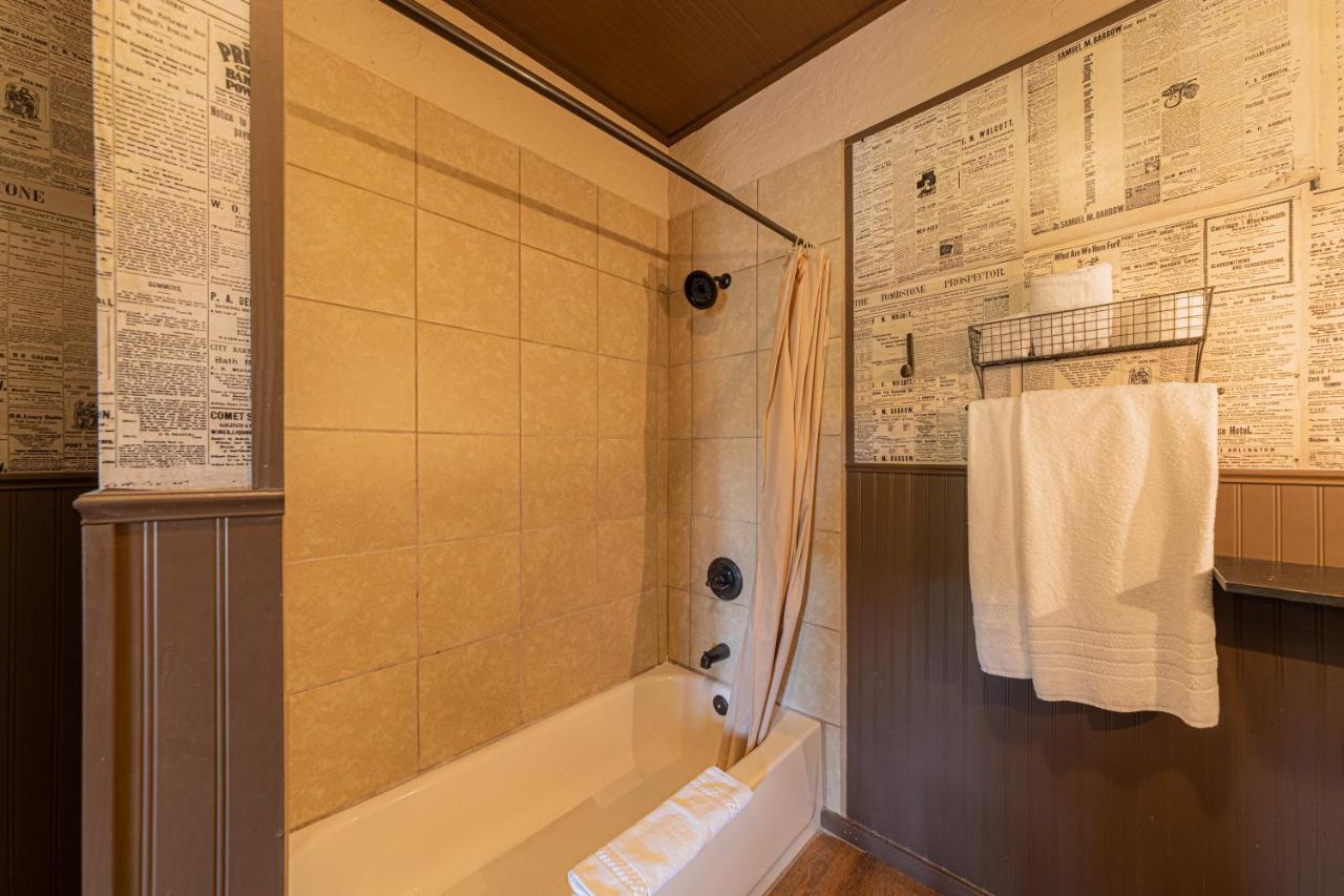 -Pet Friendly- Miners Cabin #6 - King Bed With Private Balcony Tombstone Ngoại thất bức ảnh