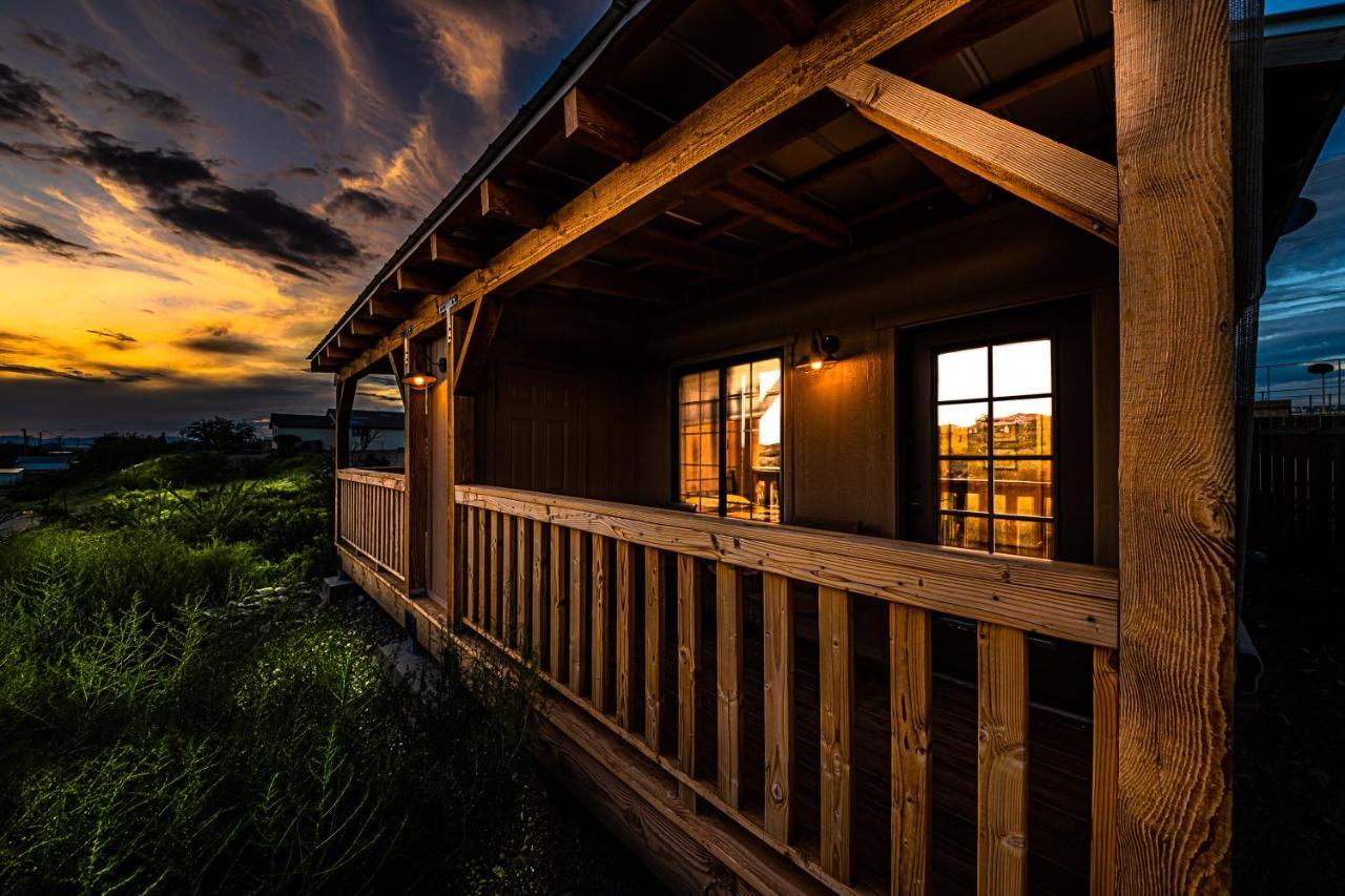 -Pet Friendly- Miners Cabin #6 - King Bed With Private Balcony Tombstone Ngoại thất bức ảnh